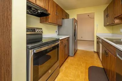 5200 S Tuckaway Blvd #270D, Greenfield, WI 53221 - Photo 26
