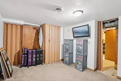 2306 S 85th St, West Allis, WI 53227 - Photo 22
