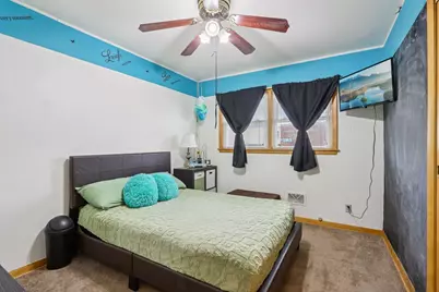 2306 S 85th St, West Allis, WI 53227 - Photo 18