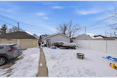 1955 S 57th St, West Allis, WI 53219 - Photo 4