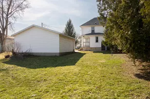 414 Grove St, Mayville, WI 53050 - Photo 6