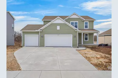 674  Stonefield Ln, Whitewater, WI 53190 - Photo 1