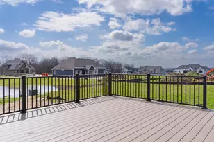 N66W21075 Sweet Clover Dr, Menomonee Falls, WI 53051 - Photo 14