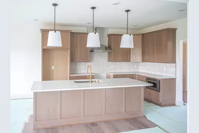N66W21075  Sweet Clover Dr, Menomonee Falls, WI 53051 - Photo 8