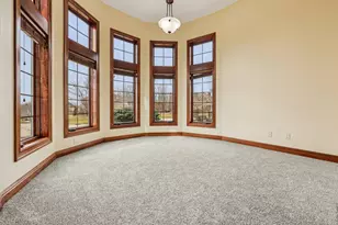 560 Birchwood Dr, Hartland, WI 53029 - Photo 32