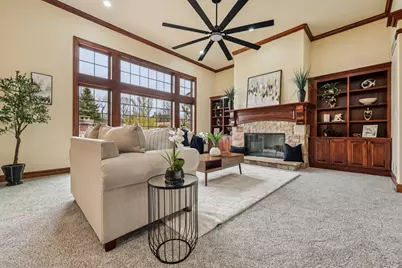 560  Birchwood Dr, Hartland, WI 53029 - Photo 10