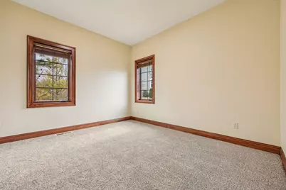 560  Birchwood Dr, Hartland, WI 53029 - Photo 30