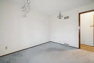 9930 W Magnolia St, Milwaukee, WI 53224 - Photo 22