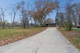 9930 W Magnolia St, Milwaukee, WI 53224 - Photo 6