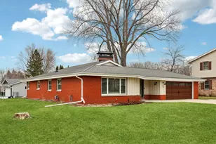 630 Pleasant Dr, Hartland, WI 53029 - Photo 28