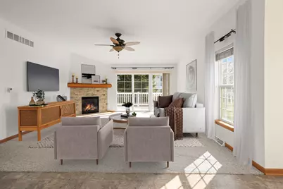 617  Hickory Hollow Rd #A, Racine, WI 53185 - Photo 2