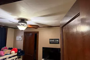 1565 S 57th St, West Allis, WI 53214 - Photo 30