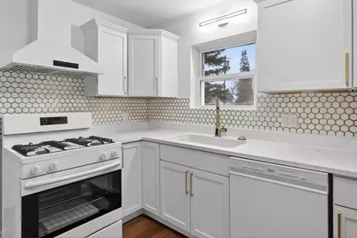 5940 N 72nd St, Milwaukee, WI 53218 - Photo 10