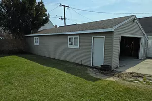 2811 Ruby Ave, Racine, WI 53402 - Photo 4