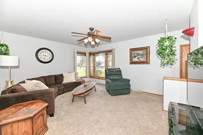 6015 S 18th St, Milwaukee, WI 53221 - Photo 8