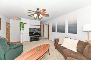 6015 S 18th St, Milwaukee, WI 53221 - Photo 6