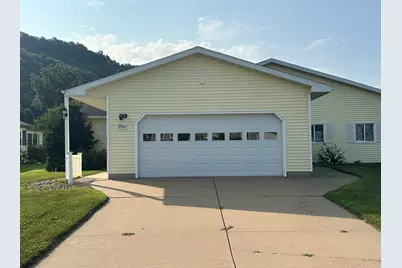3304  Solaris Ln, La Crosse, WI 54601 - Photo 2