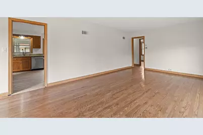 2459 S 82nd St, West Allis, WI 53219 - Photo 14