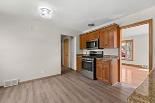 2459 S 82nd St, West Allis, WI 53219 - Photo 4