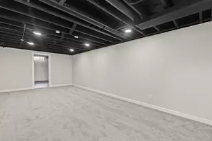 2459 S 82nd St, West Allis, WI 53219 - Photo 18