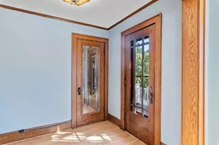 1845 N Warren Ave, Milwaukee, WI 53202 - Photo 6