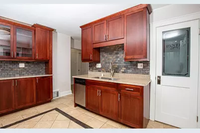 1845 N Warren Ave #1847, Milwaukee, WI 53202 - Photo 20