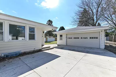 6383 W Darnel Ave, Brown Deer, WI 53223 - Photo 4