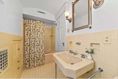 8109  Milwaukee Ave, Wauwatosa, WI 53213 - Photo 24