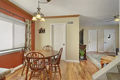 140  Randolph St, Burlington, WI 53105 - Photo 10