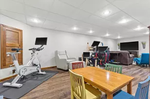 1130 S 101st St, West Allis, WI 53214 - Photo 28