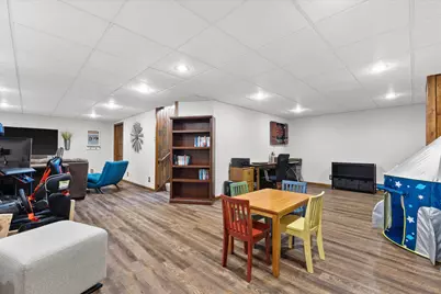 1130 S 101st St, West Allis, WI 53214 - Photo 26