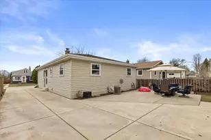 1130 S 101st St, West Allis, WI 53214 - Photo 30