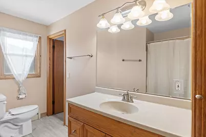 4739 S 23rd St, Milwaukee, WI 53221 - Photo 10