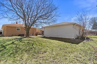 4739 S 23rd St, Milwaukee, WI 53221 - Photo 22