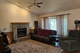 1016 Springs Rd, Fond du Lac, WI 54935 - Photo 12