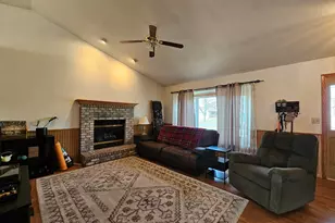 1016 Springs Rd, Fond du Lac, WI 54935 - Photo 6