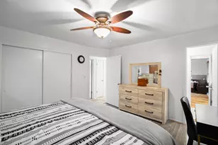 157 W Goldleaf Ave, Milwaukee, WI 53207 - Photo 16