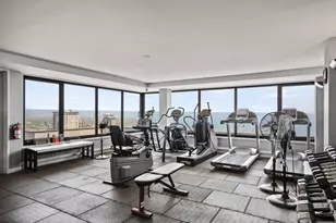 929 N Astor St, Milwaukee, WI 53202 - Photo 24