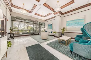 929 N Astor St, Milwaukee, WI 53202 - Photo 16