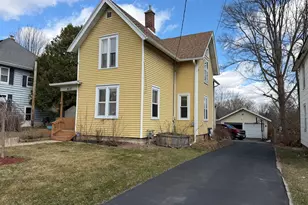 615 S Spring St, Beaver Dam, WI 53916 - Photo 2