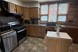 615 S Spring St, Beaver Dam, WI 53916 - Photo 4