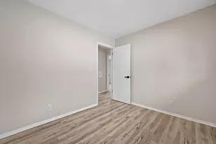 5771 N 97th St, Milwaukee, WI 53225 - Photo 12