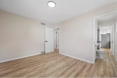 5771 N 97th St, Milwaukee, WI 53225 - Photo 10