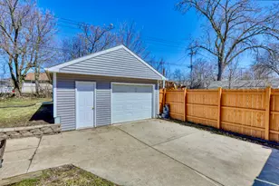 6332 W Bennett Ave, Milwaukee, WI 53219 - Photo 2