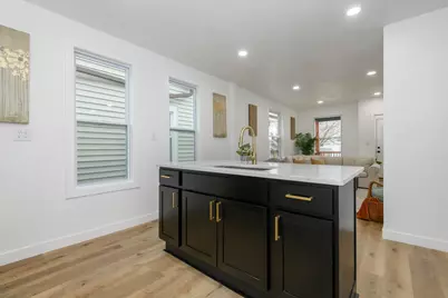 300 E Rosedale Ave, Milwaukee, WI 53207 - Photo 12