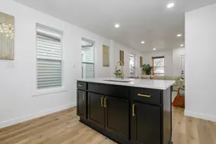 300 E Rosedale Ave, Milwaukee, WI 53207 - Photo 12