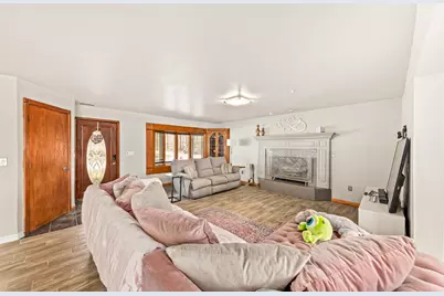 727 E Madison St, Oconomowoc, WI 53066 - Photo 8