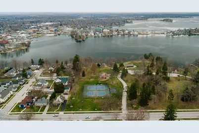 727 E Madison St, Oconomowoc, WI 53066 - Photo 40