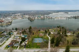 727 E Madison St, Oconomowoc, WI 53066 - Photo 40