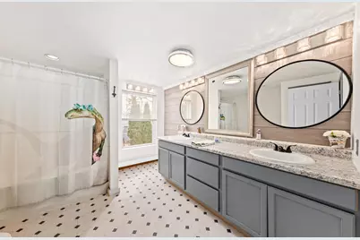 727 E Madison St, Oconomowoc, WI 53066 - Photo 34